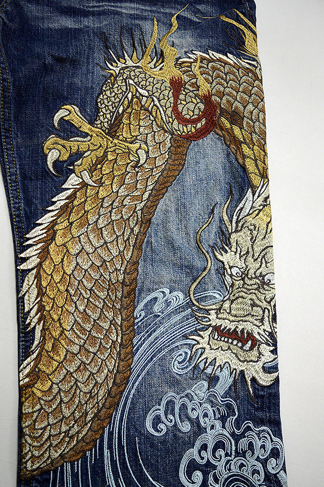 水神暴走刺繍デニムパンツ 絡繰魂 293230 和柄 和風 竜 龍 ジーンズ